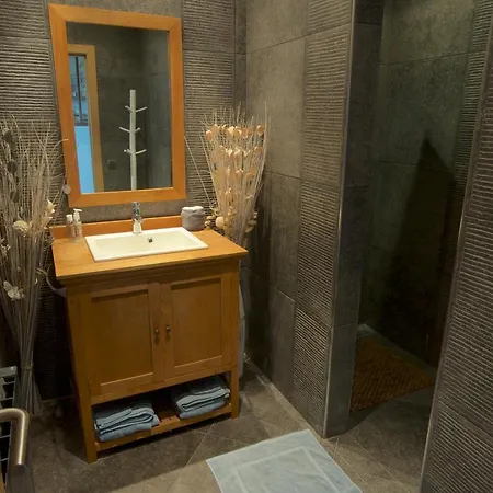 L'ancienne Poste - D'hotes Et Table De Degustation Oda ve Kahvaltı Marloie